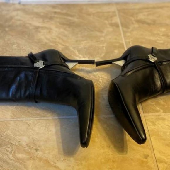 SOLD on EBAY! Auth. CHANEL BOOTS MADE in FRANCE Size 37 ALL LEATHER Boots - Picture 6 of 11